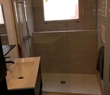 Montaigu-de-Quercy Apartment | Le Montaigu 4 lits parking facile