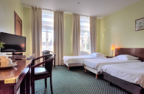 Nimy Hotel | Le Monte Cristo