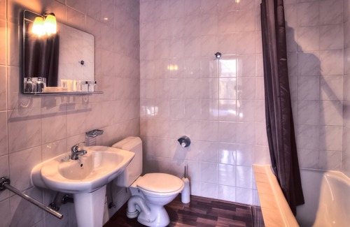 Nimy Hotel | Le Monte Cristo