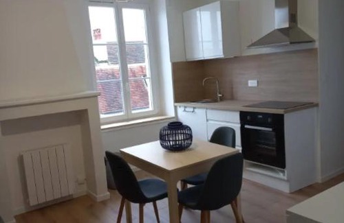 Besancon Apartment | Le Montjoux, appartement calme, toutes commodités