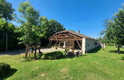 Saint-Pantaleon Bed & Breakfast | Le Moulin de Bernard