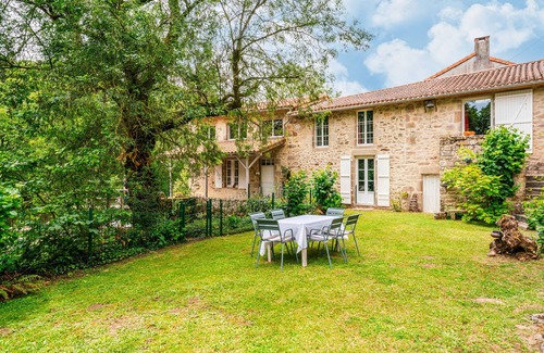 Mortagne-sur-Sevre House | Le Moulin de Pilet 4* - Proche Puy du Fou