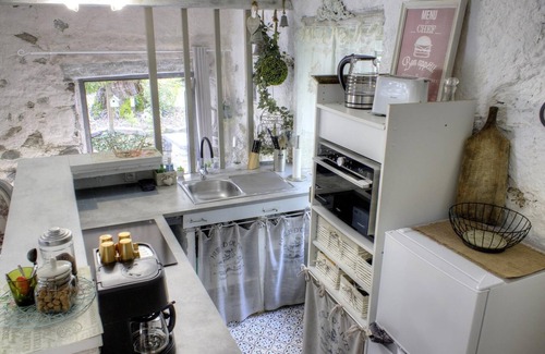 Fontan House | Le Moulin de la Source