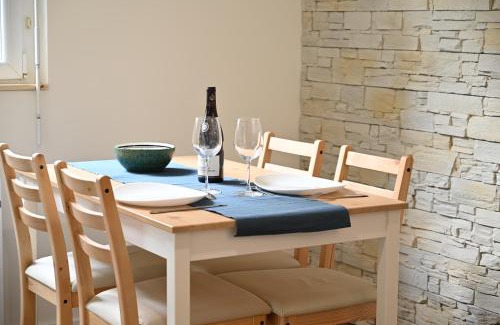 Faubourg North Apartment | Le Moutardier : chaleureux T2 au coeur de ville