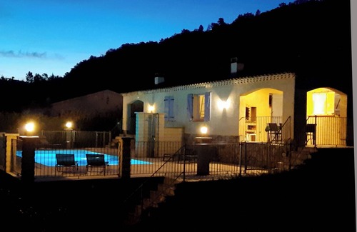 Chassagnes House | Le Murier B : Mooie Vakantiewoning met Zwembad in de Ardèche