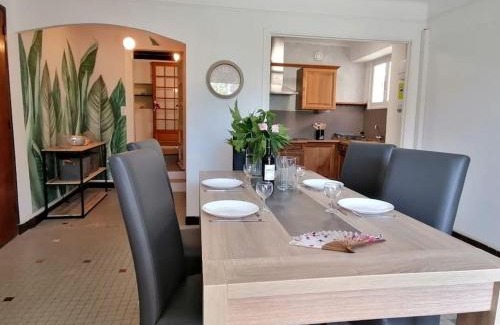 Saint-Marcel-d'Aredeche House | Le Murier en Ardèche, 10 personnes, avec sauna
