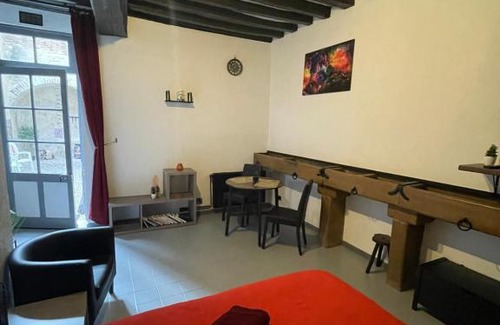 Joigny Apartment | Le Mustang Internet Fibre Netflix
