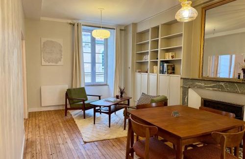 La Roche-sur-Yon Apartment | Le Napoleon - T3 Luxueux