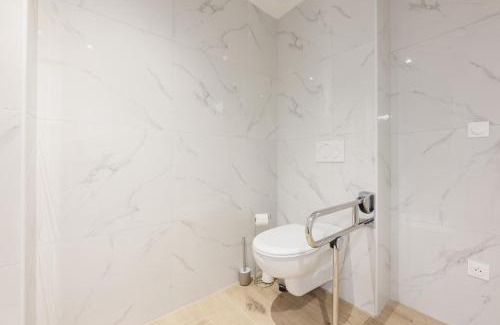 Condette House | Le Naturiste Loft with Jacuzzi