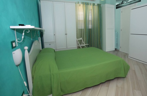 Margherita di Savoia Bed & Breakfast | Le Nereidi B&B