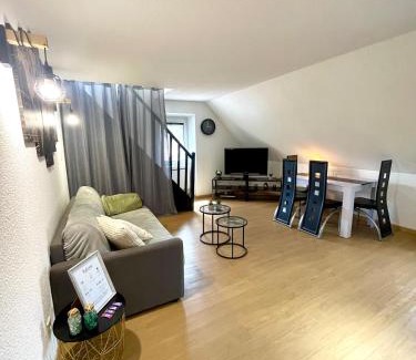 Bellegarde-sur-Valserine Apartment | Le Nid Bleu