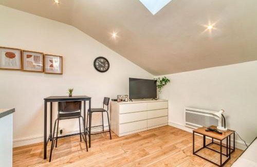 Bussiere - Cadiere Apartment | Le Nid Blanc - Agréable studio tout équipé
