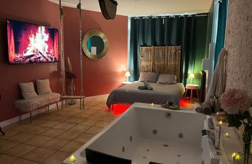 Moret-sur-Loing Apartment | Le Nid d'Amour avec jacuzzi, Moret-sur-Loing