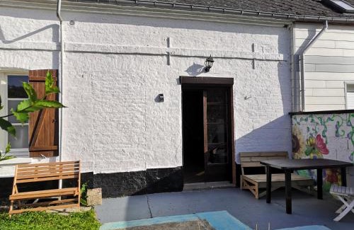 Yzengremer House | Le nid d'hirondelle