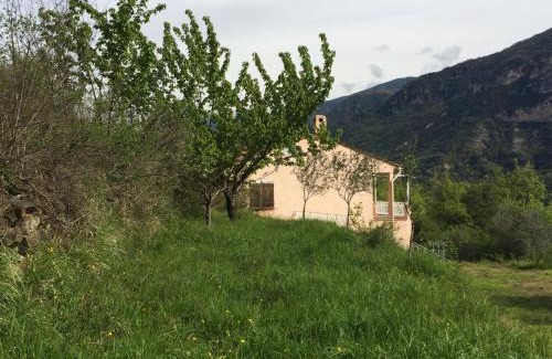 Tournefort House | Le Nid de Ciambonson