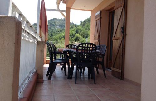 Tournefort House | Le Nid de Ciambonson
