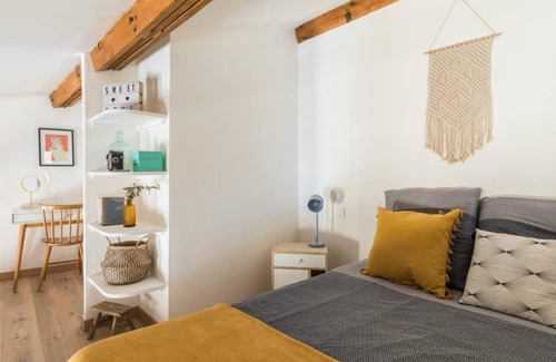 Old Lyon Apartment | Le nid des amants du vieux-Lyon