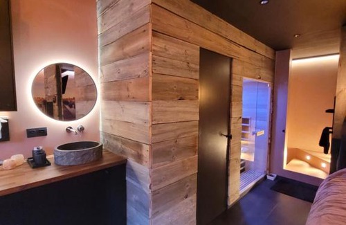 Hockai House | Le Nid des Fa gnes