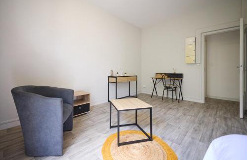 Republique Apartment | Le Nid du Mans