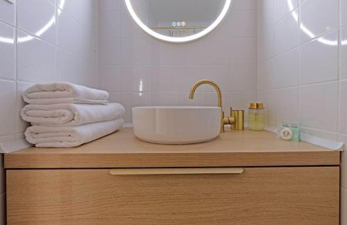 Saint - Michel Apartment | LE NID Hyper-centre - Stadium - PARKING & WiFi