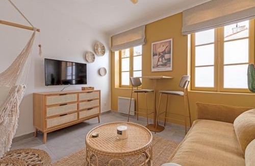 Saint - Michel Apartment | LE NID Hyper-centre - Stadium - PARKING & WiFi