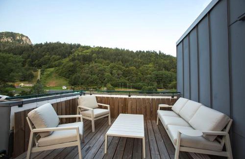Mont-Dore Apartment | Le Nid Slow - Appartement avec Terrasse Panoramique sur le Sancy