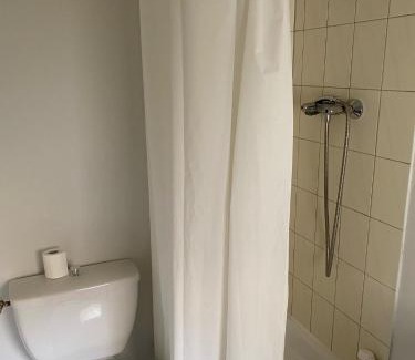 Centre Sud Apartment | Le NID - Studio Place Emile Zola/parking gratuit