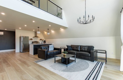 Belle Fourche House | Le Noir at Aspen Acres