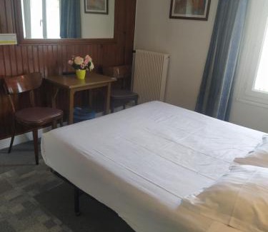 Breuillet Hotel | Le Nouveau Monde