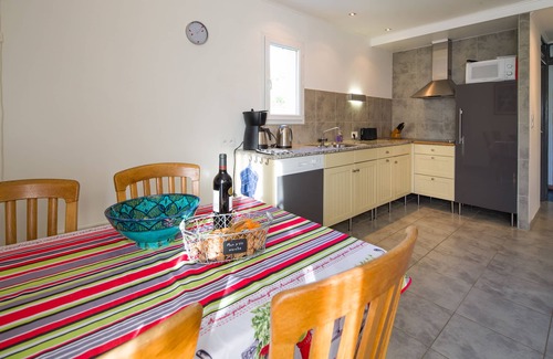 Saint-Julien-de-Lampon House | Le Noyer: Luxury and quiet gite with use of large swimming pool.