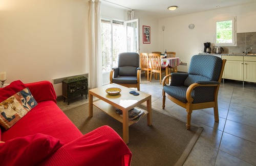 Saint-Julien-de-Lampon House | Le Noyer: Luxury and quiet gite with use of large swimming pool.
