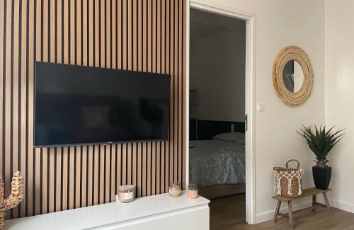 Besancon Apartment | Le P'tit Montjoux - Appart avec Jardin proche gare