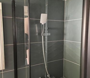 Besancon Apartment | Le P'tit Montjoux - Appart avec Jardin proche gare