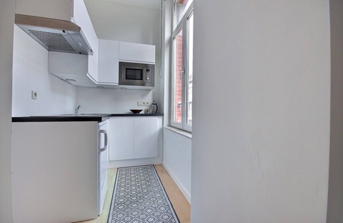 Saint-Laurent Apartment | Le P'tit Studio - Small, practical studio