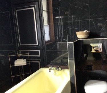 Loches Bed & Breakfast | Le palais