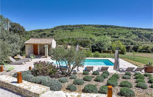 Roussas House | Le Panorama