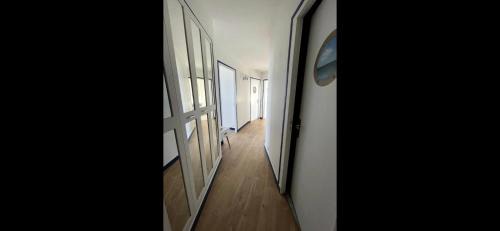 Saint-Valery-en-Caux Apartment | Le Panoramique. Appartement vue mer.