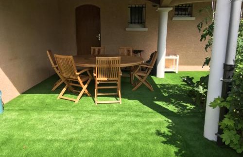 Saint-Cyr-sur-le-Rhone Bed & Breakfast | Le paradis de la Provence