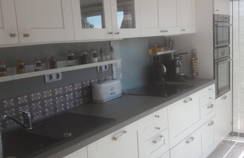 Les Bormettes Apartment | LE PARADIS, GARDEN LEVEL WITH LARGE 100 M TERRACE 700 M FROM THE BEACH