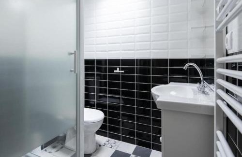 Bourgoin-Jallieu Apartment | Le Paris Eiffel - Appartement Cosy en plein centre