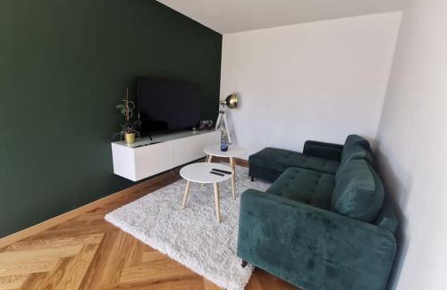 Novel Apartment | Le Parmelan - Grand appartement familial avec vue sur la montagne