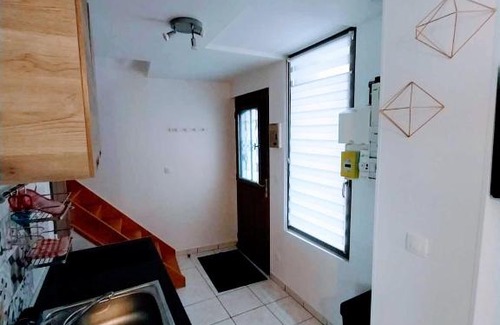 Saint-Omer House | Le Passage Secret