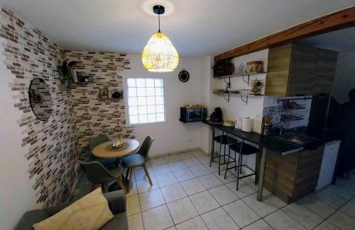 Saint-Omer House | Le Passage Secret
