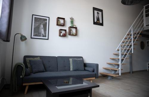 Terrenoire Apartment | Le Passementier, T2 duplex grand volume parking souterrain wifi Netflix