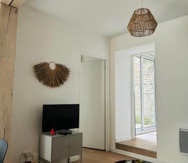 Centre Ville Apartment | Le patio : Appartement chic 3 chambres au cœur de Pau