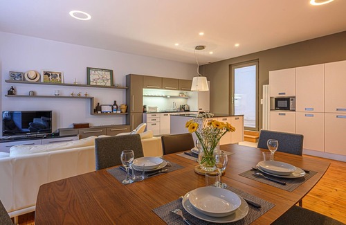 Vannes Apartment | Le Patio - Bel Appartement de caractère hypercentre de Vannes !