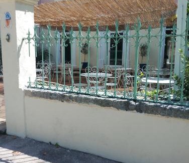 Bollene Bed & Breakfast | Le patio de Fabio
