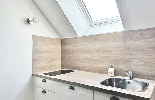 Miroir - Batignolles Apartment | Le Patio de Loiseau