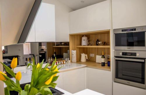 Tours City Centre Villa | Le Patio des Arts - By PrestiPlace