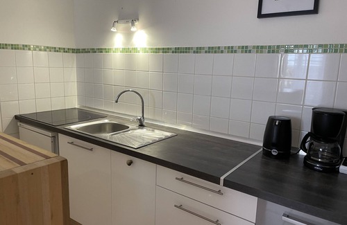 Auxerre Apartment | Le Paul Bert-Apartment-Apartment-Ensuite with Shower-City view